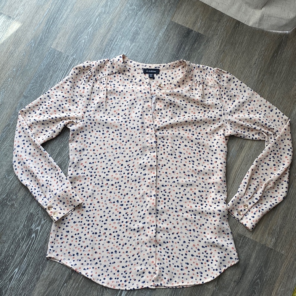 Le Chateau NWOT blouse